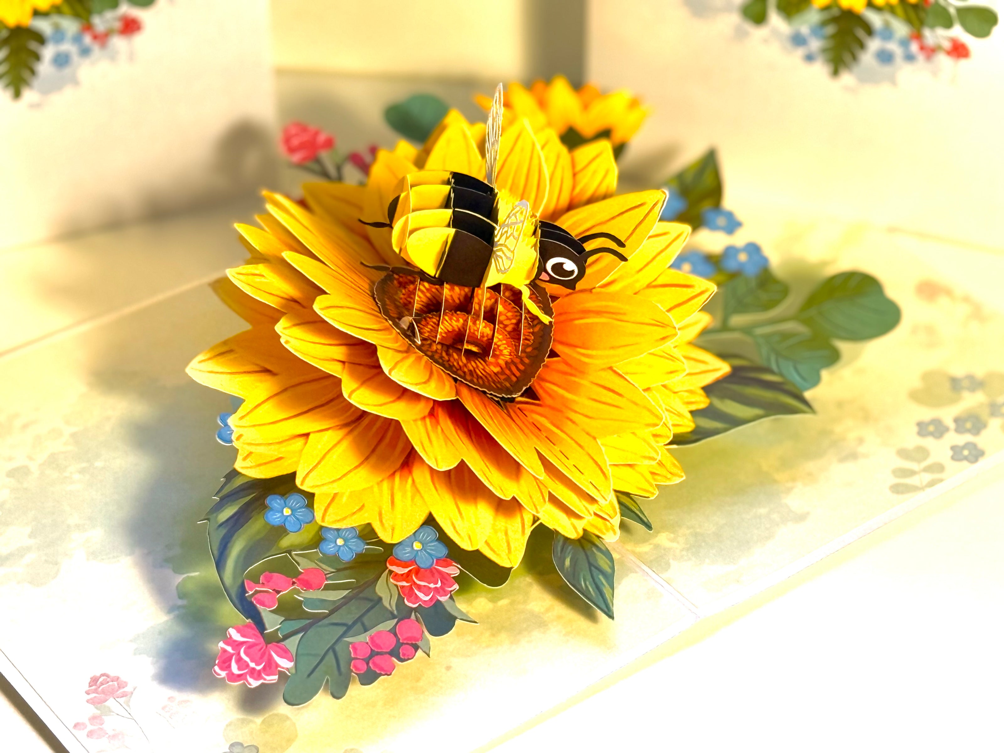 Bumble Bee Attracting Sunflowers Origami Pop Cards 3D Pop Up Greeting Card Happy Birthday Thank You Handmade Gift Thinking of You Blank Card for Any Occasion Happy Mother's Day Happy Father's Australiana Celebrate the Beauty of Autumn Flower