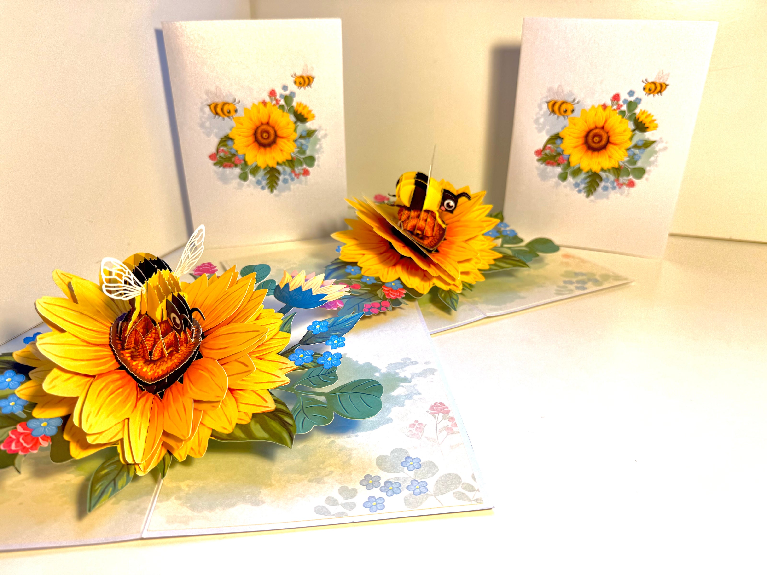 Bumble Bee Attracting Sunflowers Origami Pop Cards 3D Pop Up Greeting Card Happy Birthday Thank You Handmade Gift Thinking of You Blank Card for Any Occasion Happy Mother's Day Happy Father's Australiana Celebrate the Beauty of Autumn Flower