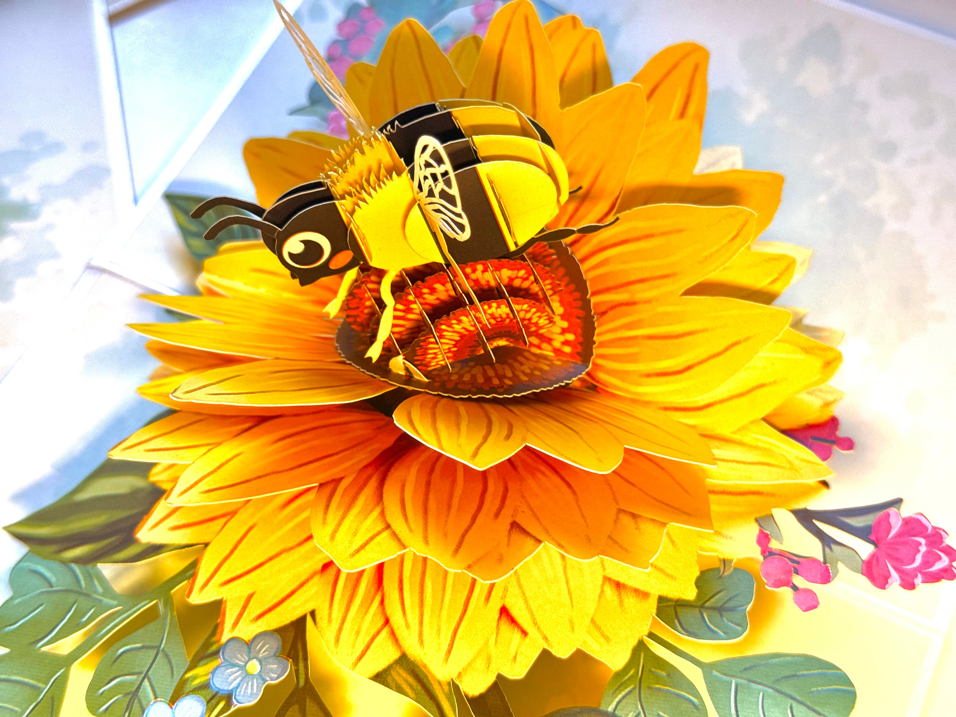 Bumble Bee Attracting Sunflowers Origami Pop Cards 3D Pop Up Greeting Card Happy Birthday Thank You Handmade Gift Thinking of You Blank Card for Any Occasion Happy Mother's Day Happy Father's Australiana Celebrate the Beauty of Autumn Flower