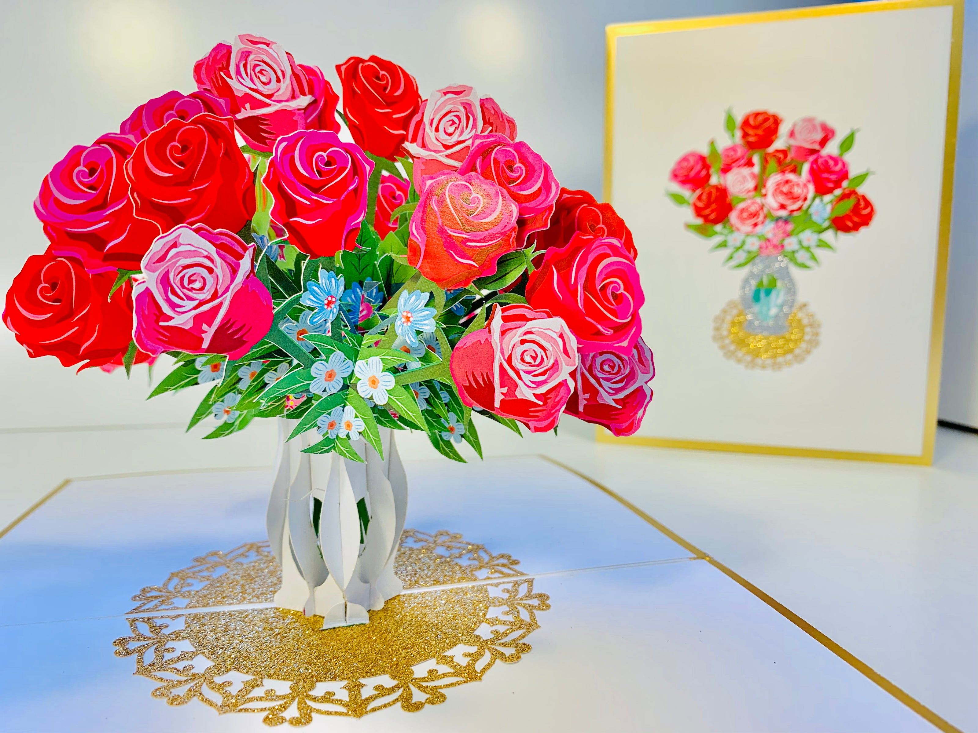 Luxury Sensational Bouquet of Red & Pink Roses in a Vase Embossed in Gold Origami Pop Cards 3D Pop Up Greeting Card Happy Birthday Thank You Handmade Gift Thinking of You Blank Card for Any Occasion Happy Mother's Day Happy Father's Australiana Romantic