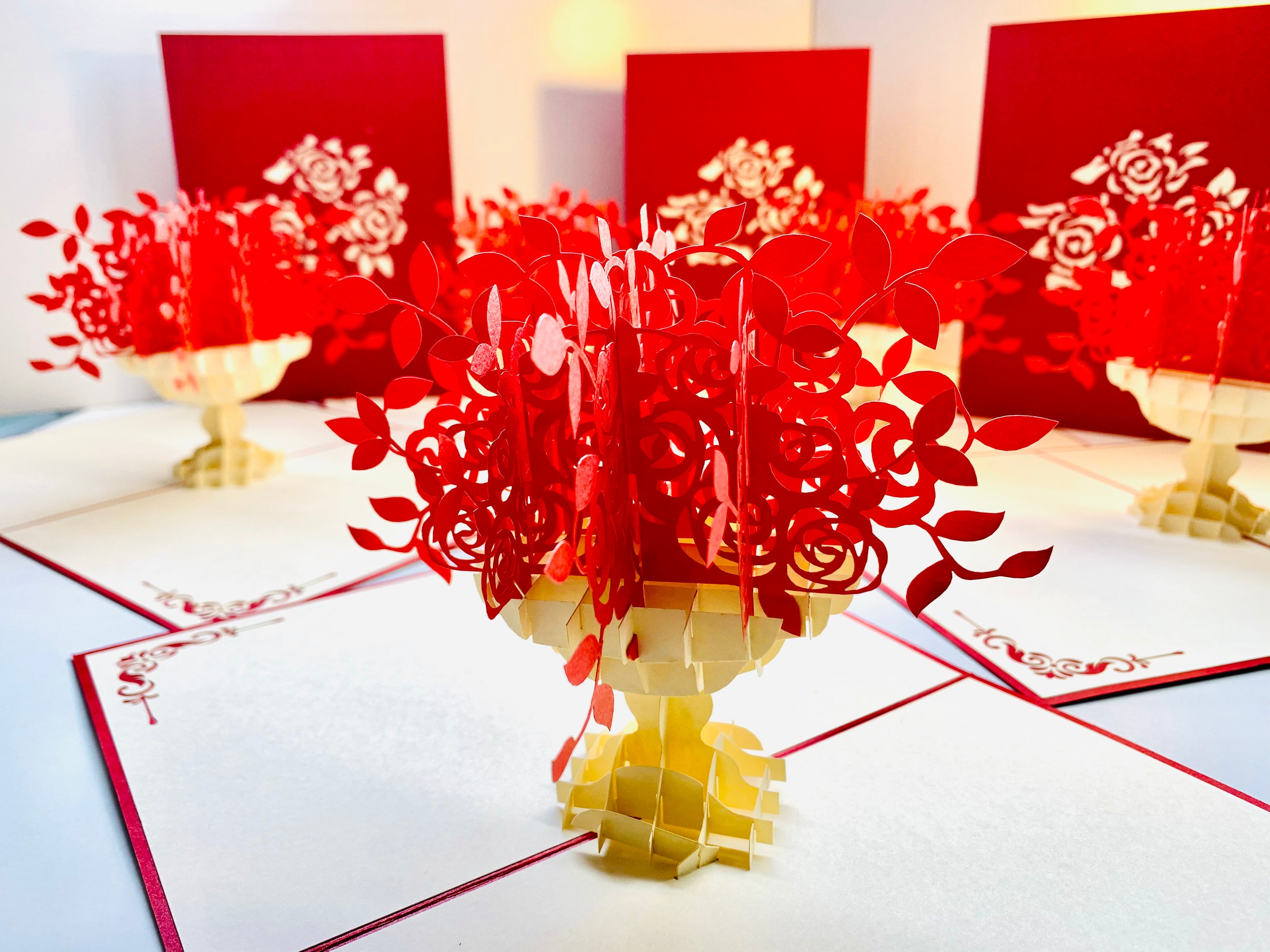 Red Rose Bouquet Flower Origami Pop Cards 3D Pop Up Greeting Card Happy Birthday Thank You Handmade Gift Thinking of You Blank Card for Any Occasion Happy Mother's Day Happy Father's Australiana Celebrate Romantic and Joyful Moments
