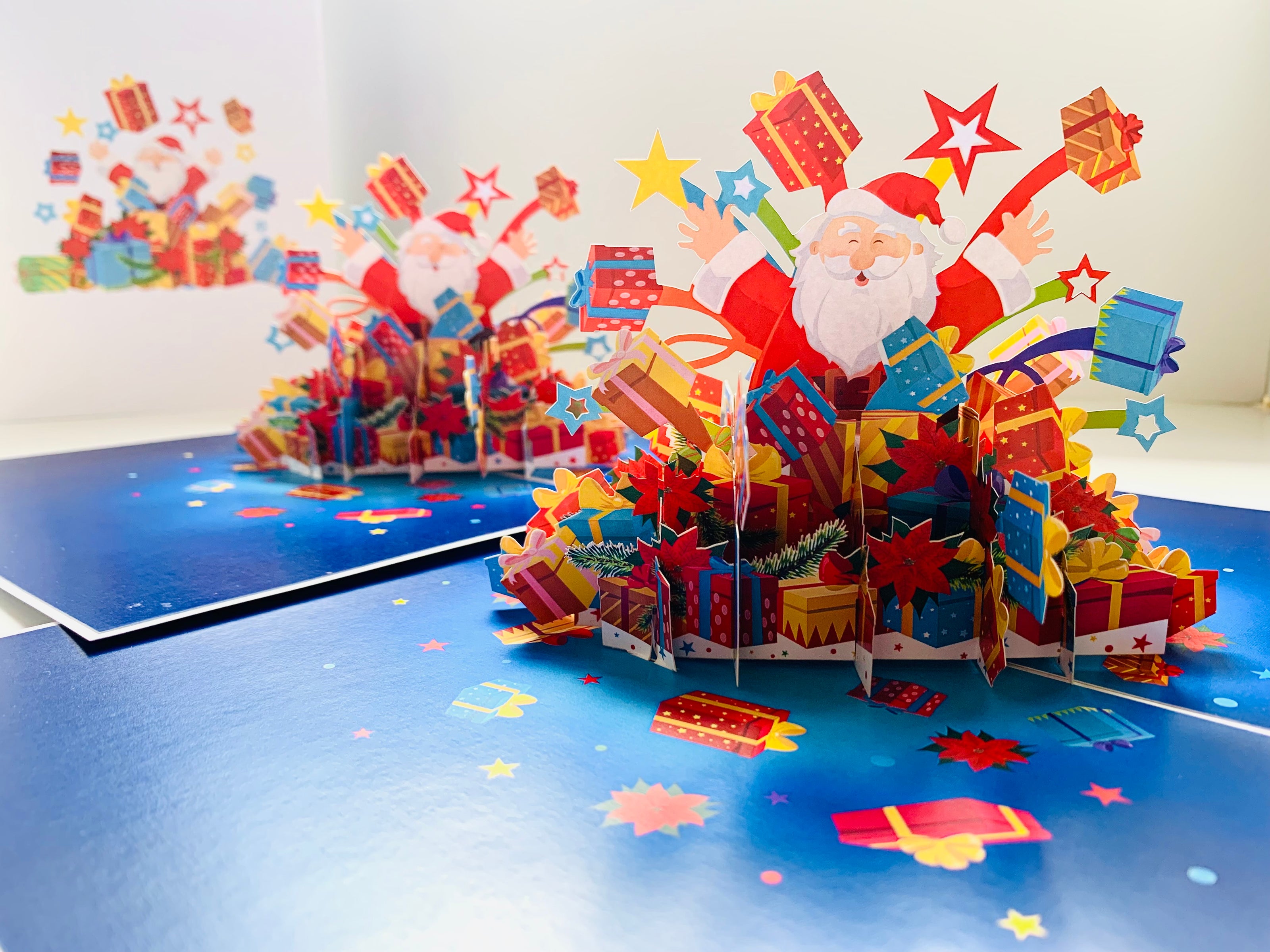 Super Star Santa Claus with Christmas Presents Origami Pop Cards 3D Pop Up Greeting Card Merry Christmas Thank You Handmade Best Wishes Blank Card Gift Happy Holidays Celebrate the Special Day Moment with Family and Friends