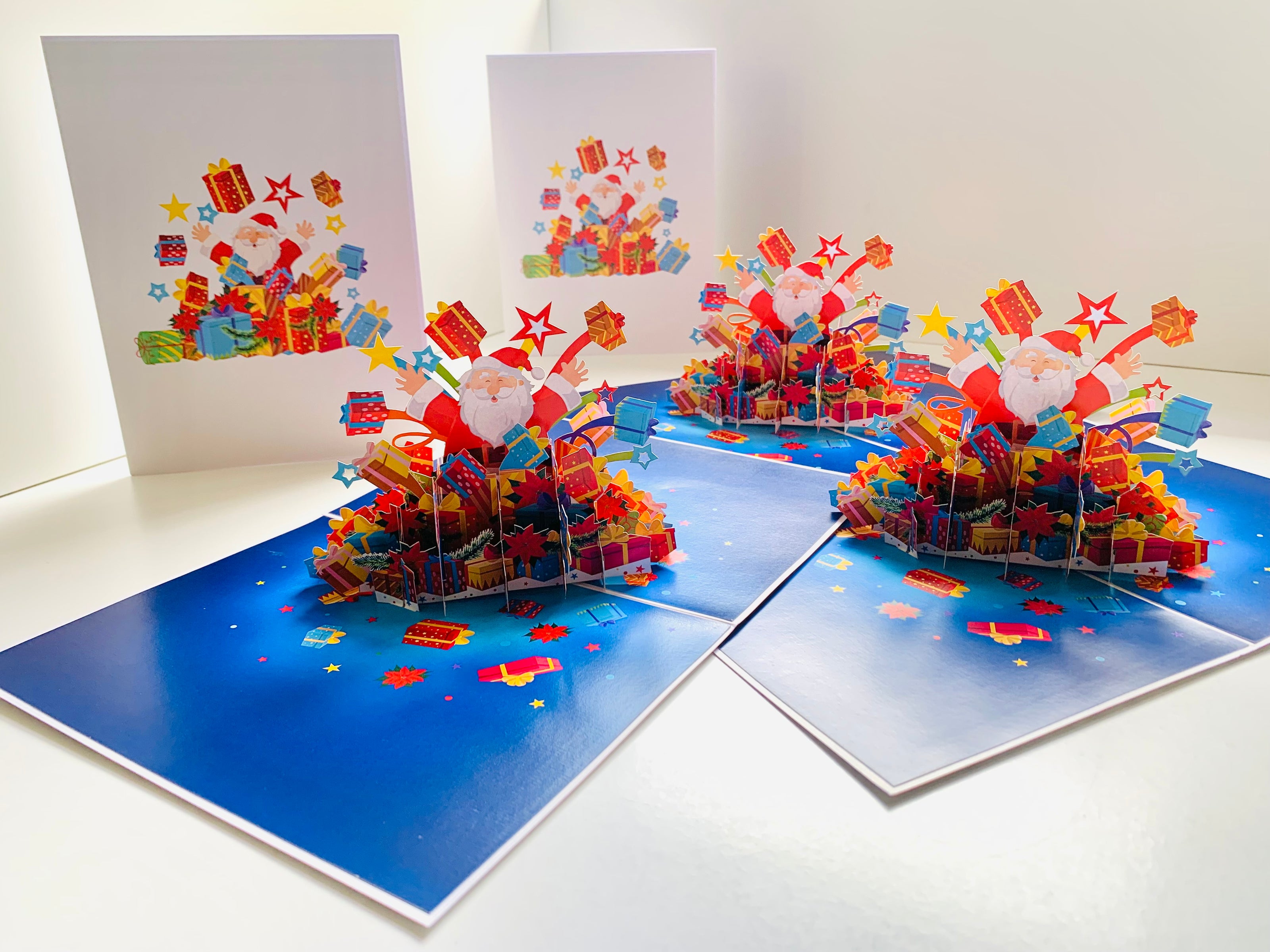 Super Star Santa Claus with Christmas Presents Origami Pop Cards 3D Pop Up Greeting Card Merry Christmas Thank You Handmade Best Wishes Blank Card Gift Happy Holidays Celebrate the Special Day Moment with Family and Friends