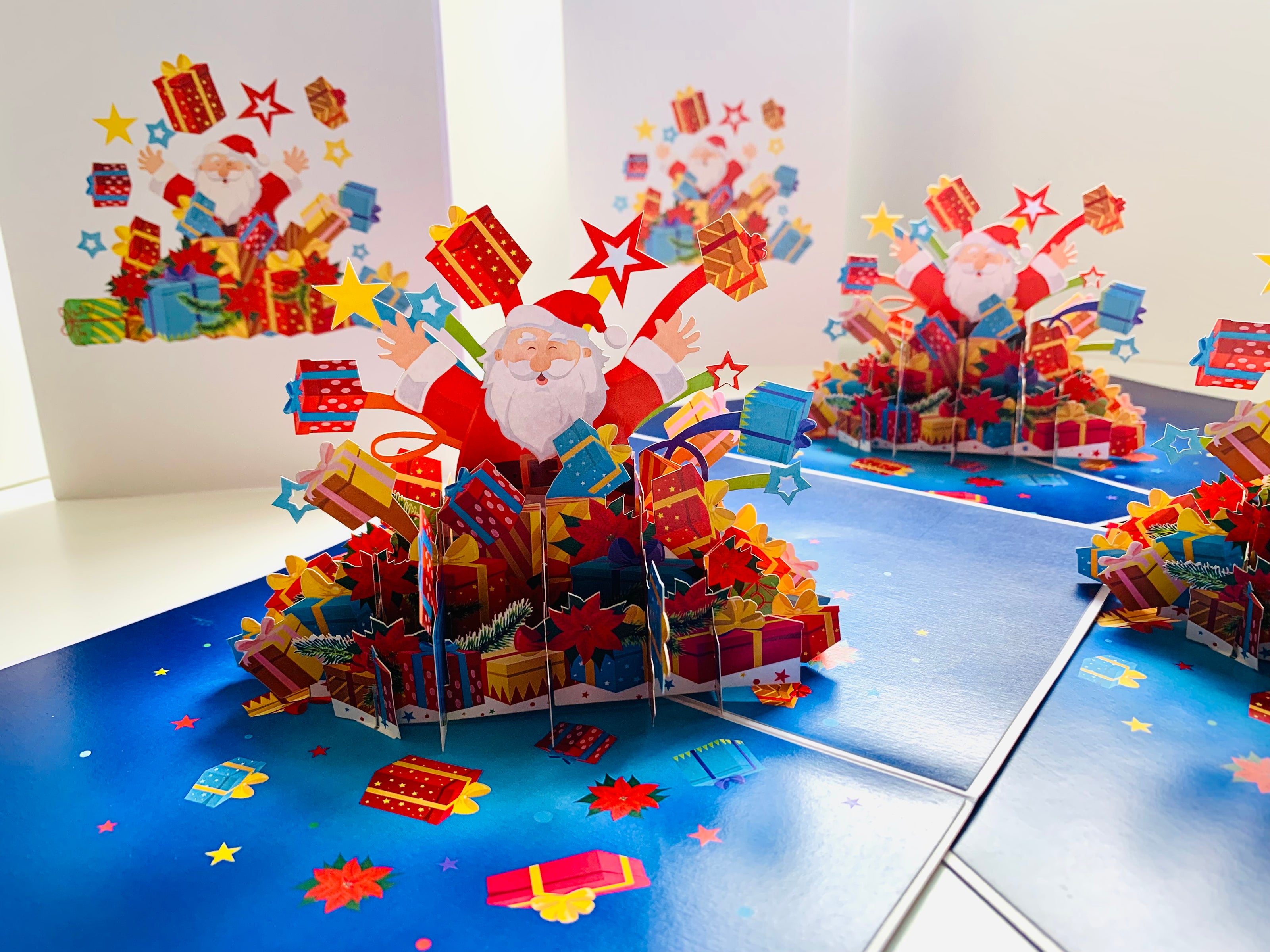 Super Star Santa Claus with Christmas Presents Origami Pop Cards 3D Pop Up Greeting Card Merry Christmas Thank You Handmade Best Wishes Blank Card Gift Happy Holidays Celebrate the Special Day Moment with Family and Friends