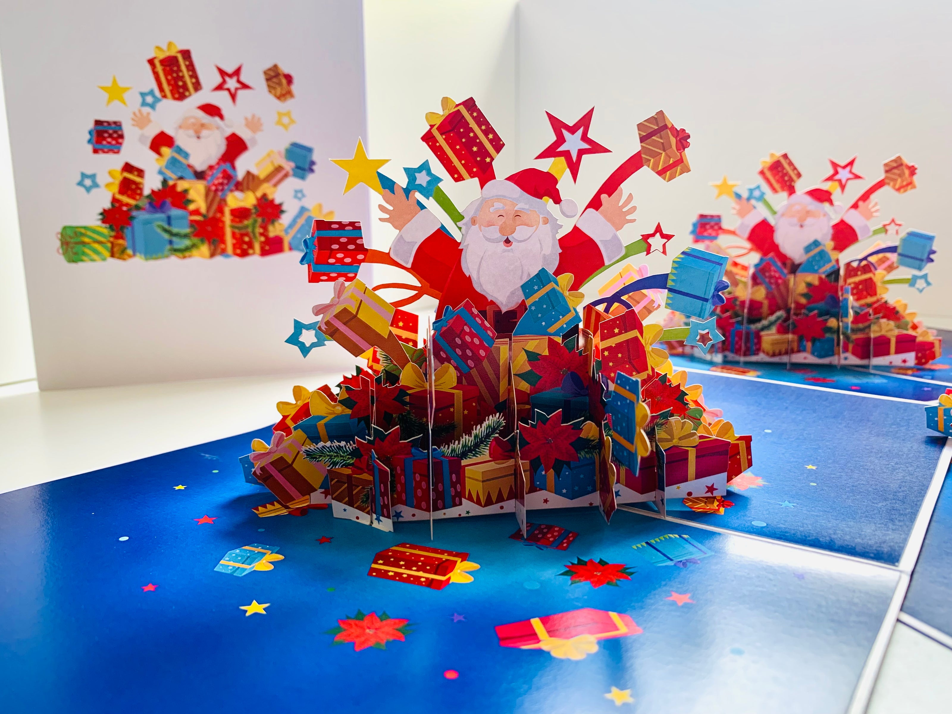 Super Star Santa Claus with Christmas Presents Origami Pop Cards 3D Pop Up Greeting Card Merry Christmas Thank You Handmade Best Wishes Blank Card Gift Happy Holidays Celebrate the Special Day Moment with Family and Friends