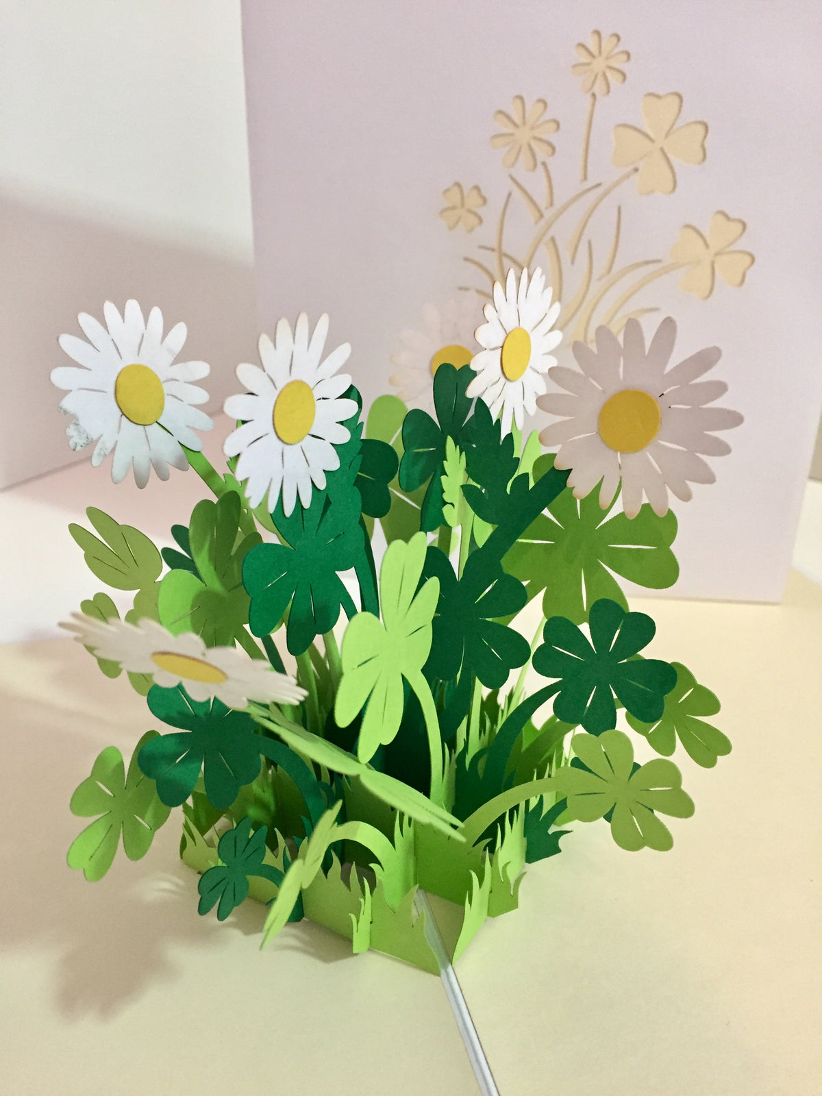 White Daisy & Clover Pop Up Card - Bellis Perennis the simplicity & classic 
