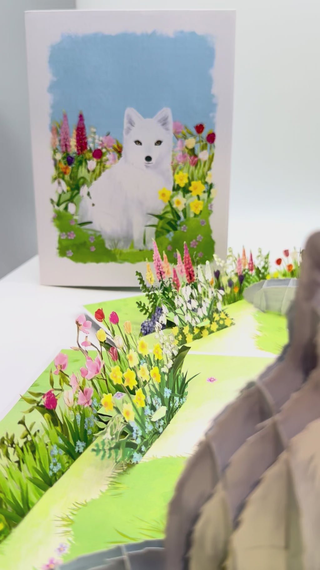 White Fox on Spring Flower Fields Origami Pop Cards 3D Pop Up Greeting Card Best Wishes Happy Birthday Gift Thank You Handmade Best Wishes Blank Card for Any Occasion Happy Mother's Day Happy Father's Day Celebrate the Beauty Of Nature and Fox